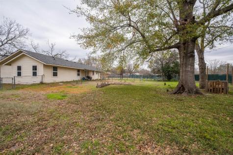 504 Marburger Street Smithville TX 78957