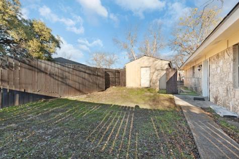 801 1/2 E Avenue C Lampasas TX 76550