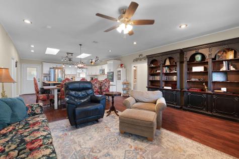 801 1/2 E Avenue C Lampasas TX 76550