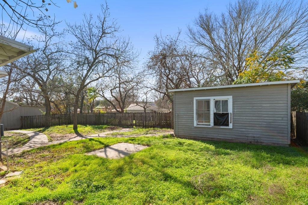 701 N Washington Street La Grange TX 78945