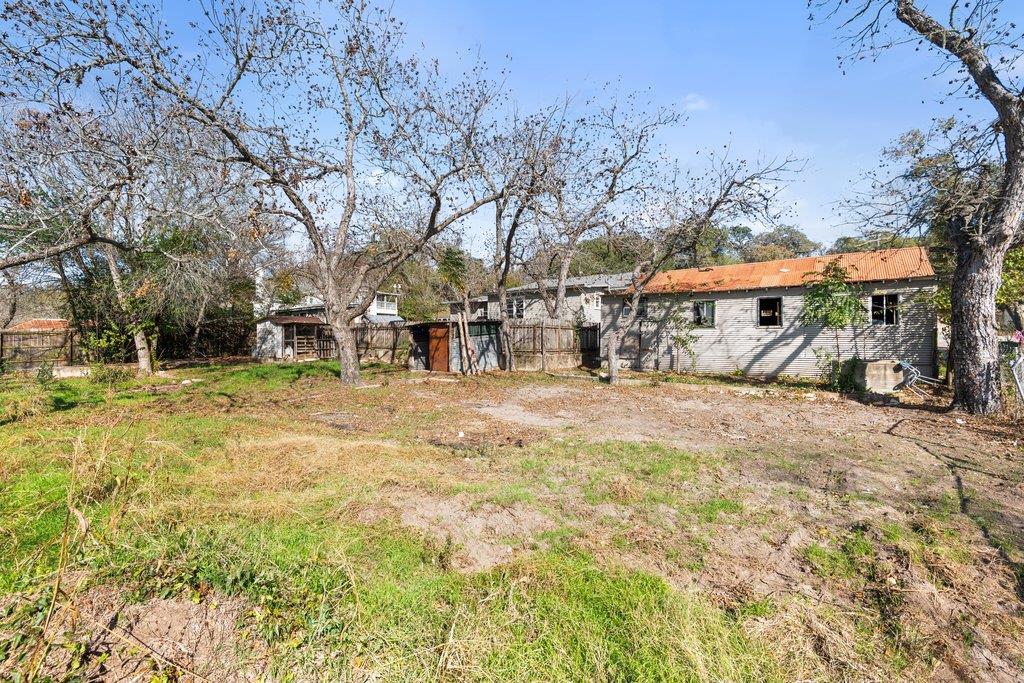 701 N Washington Street La Grange TX 78945