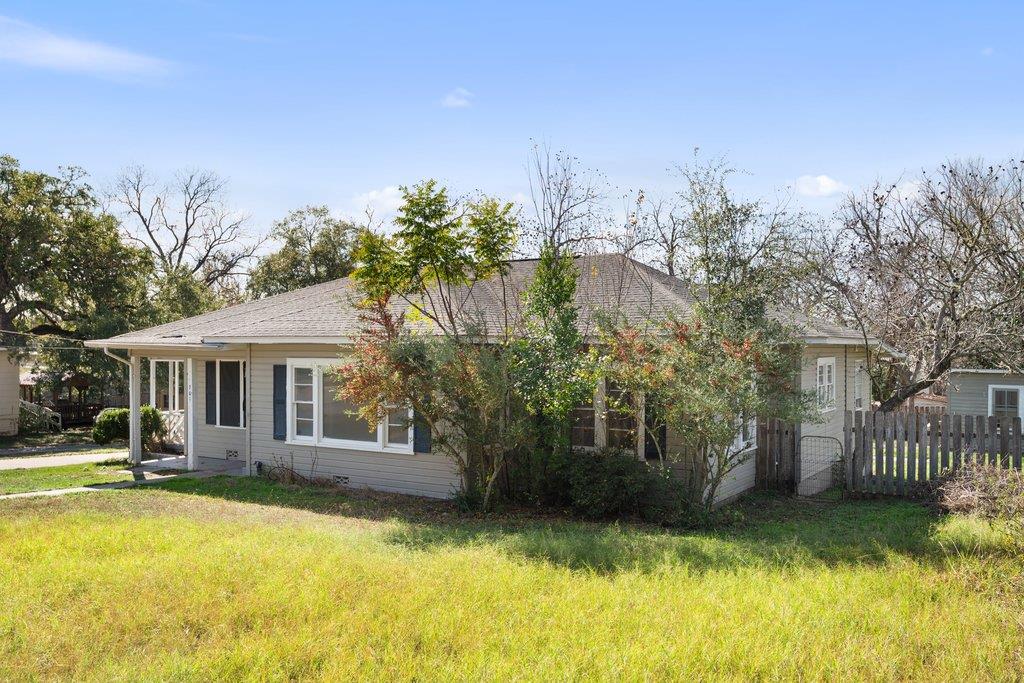 701 N Washington Street La Grange TX 78945