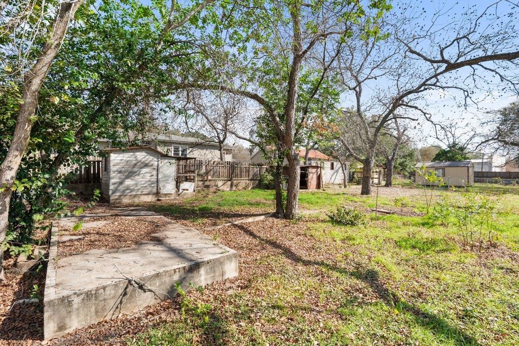 701 N Washington Street La Grange TX 78945