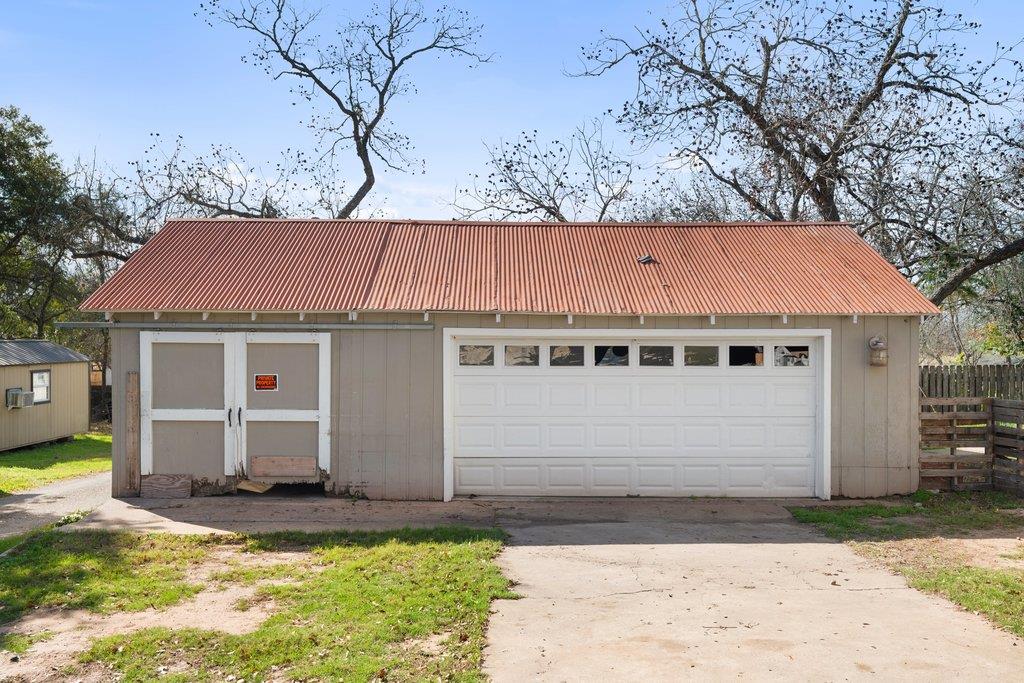 701 N Washington Street La Grange TX 78945