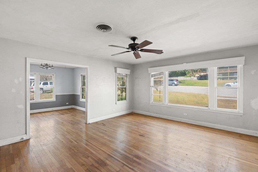 701 N Washington Street La Grange TX 78945