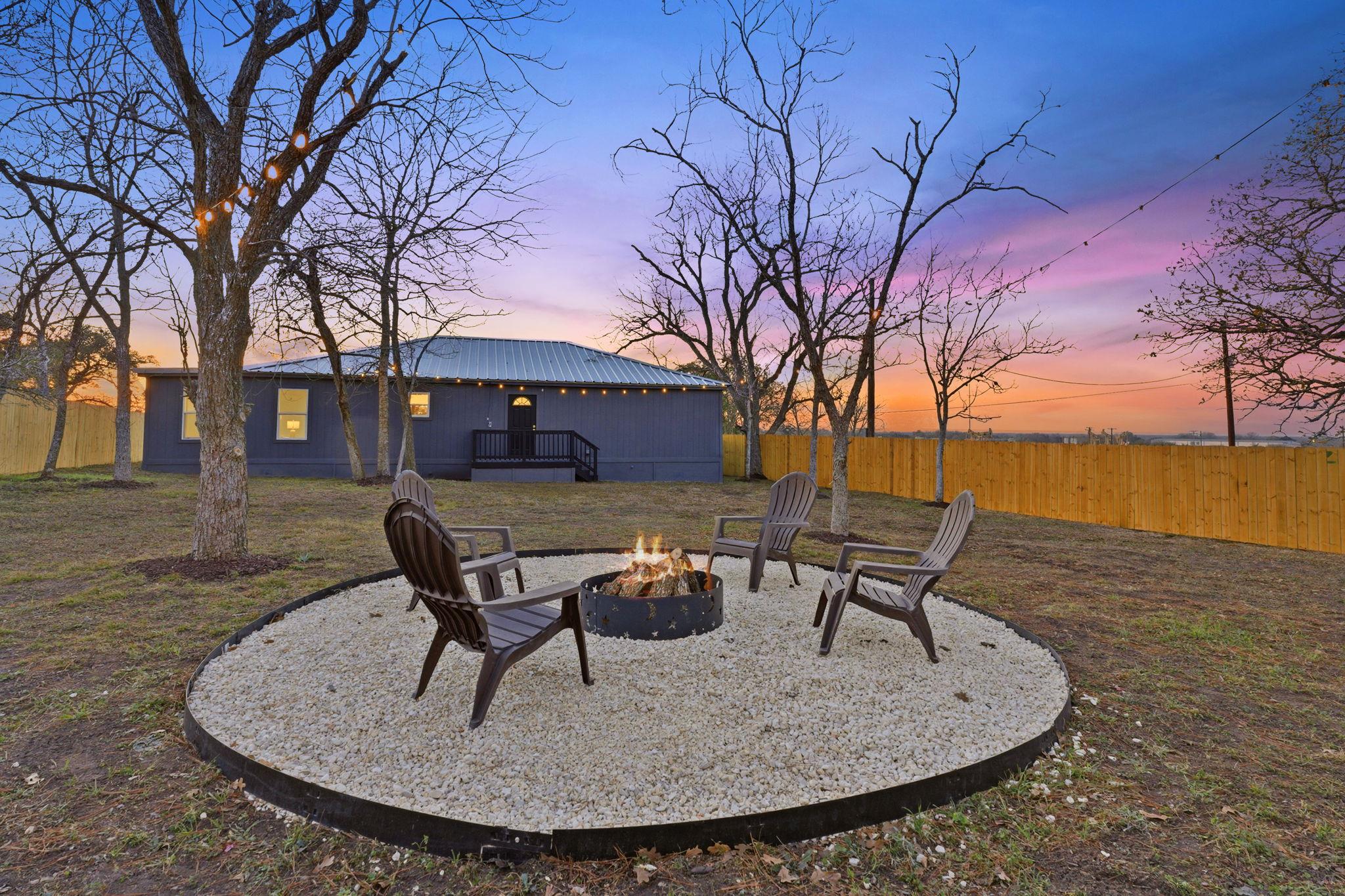 105 Willow Drive Flatonia TX 78941