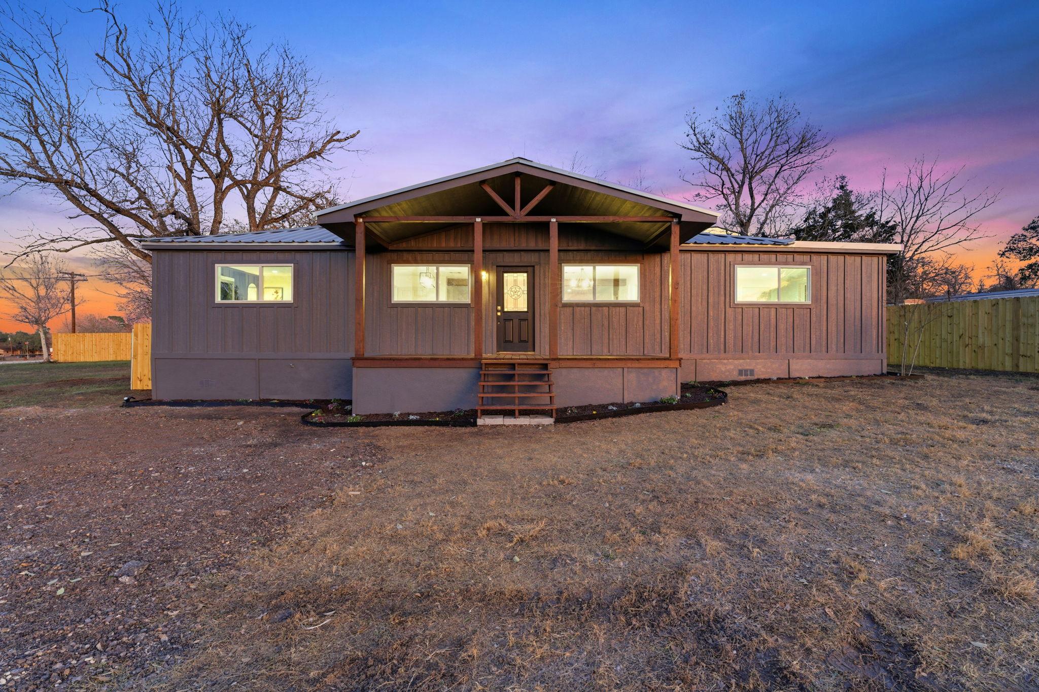 105 Willow Drive Flatonia TX 78941