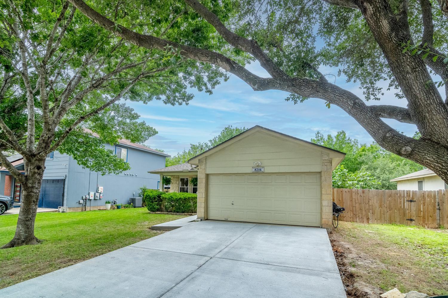 8216 Flaxen Drive Austin TX 78747
