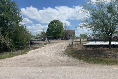 415 Holz Road Niederwald TX 78640