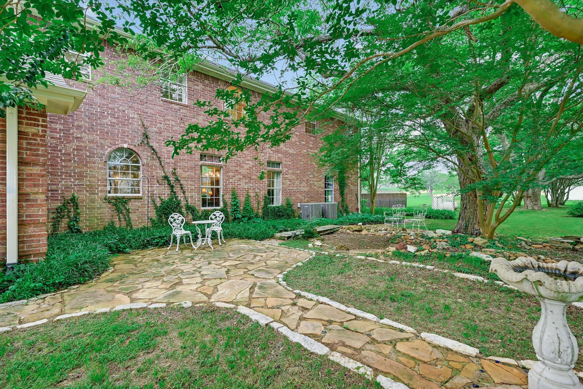 220 2 Mile Lane Smithville TX 78957