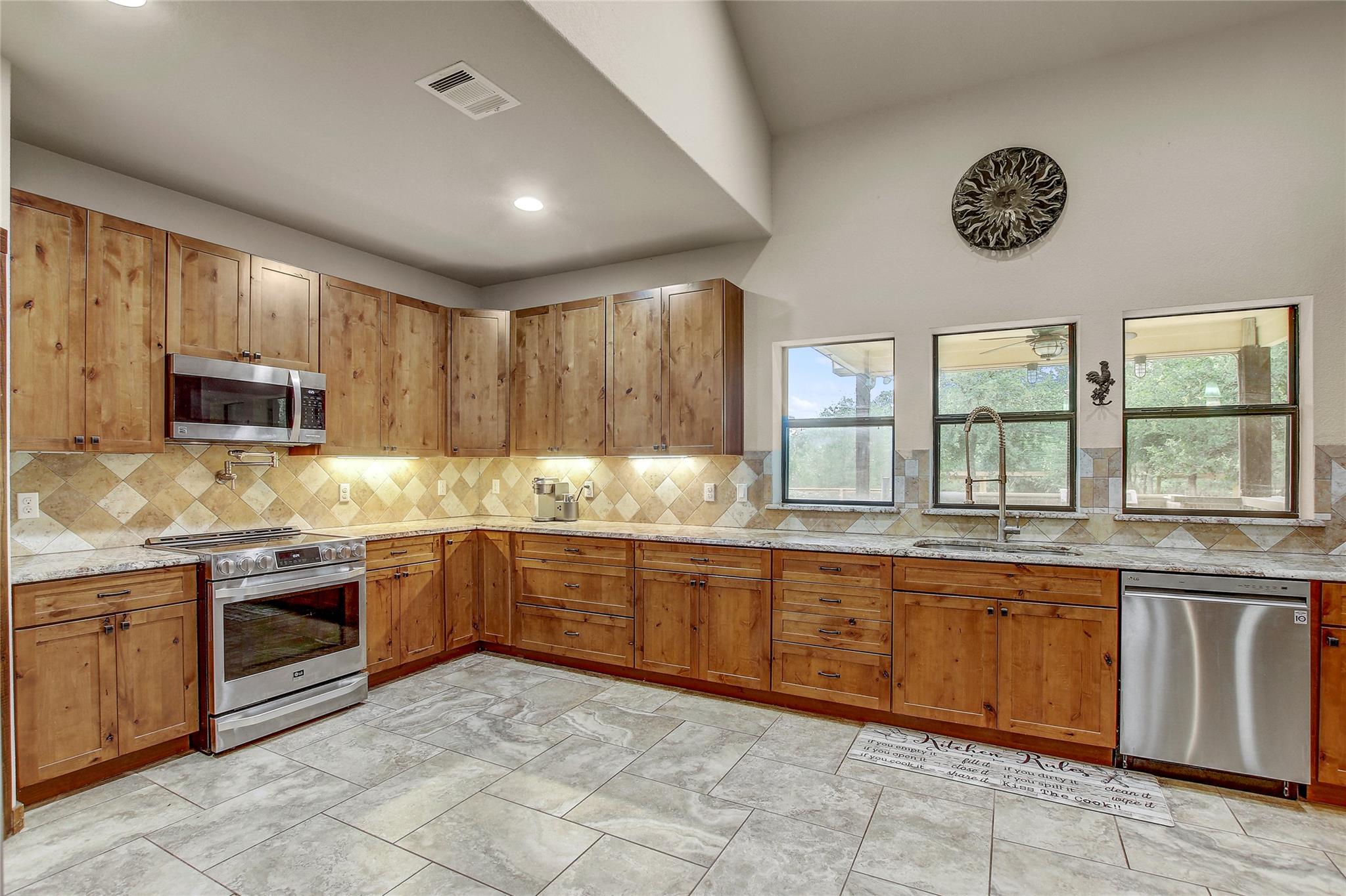 18197 Fm 619 Elgin TX 78621