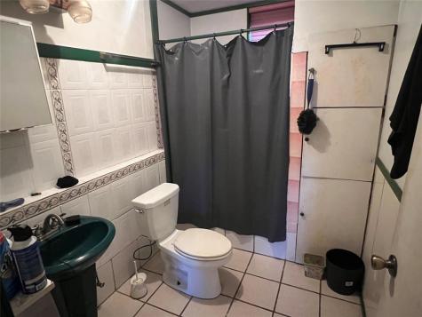 109 W Crockett Street Giddings TX 78942