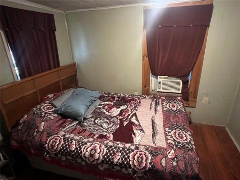 109 W Crockett Street Giddings TX 78942