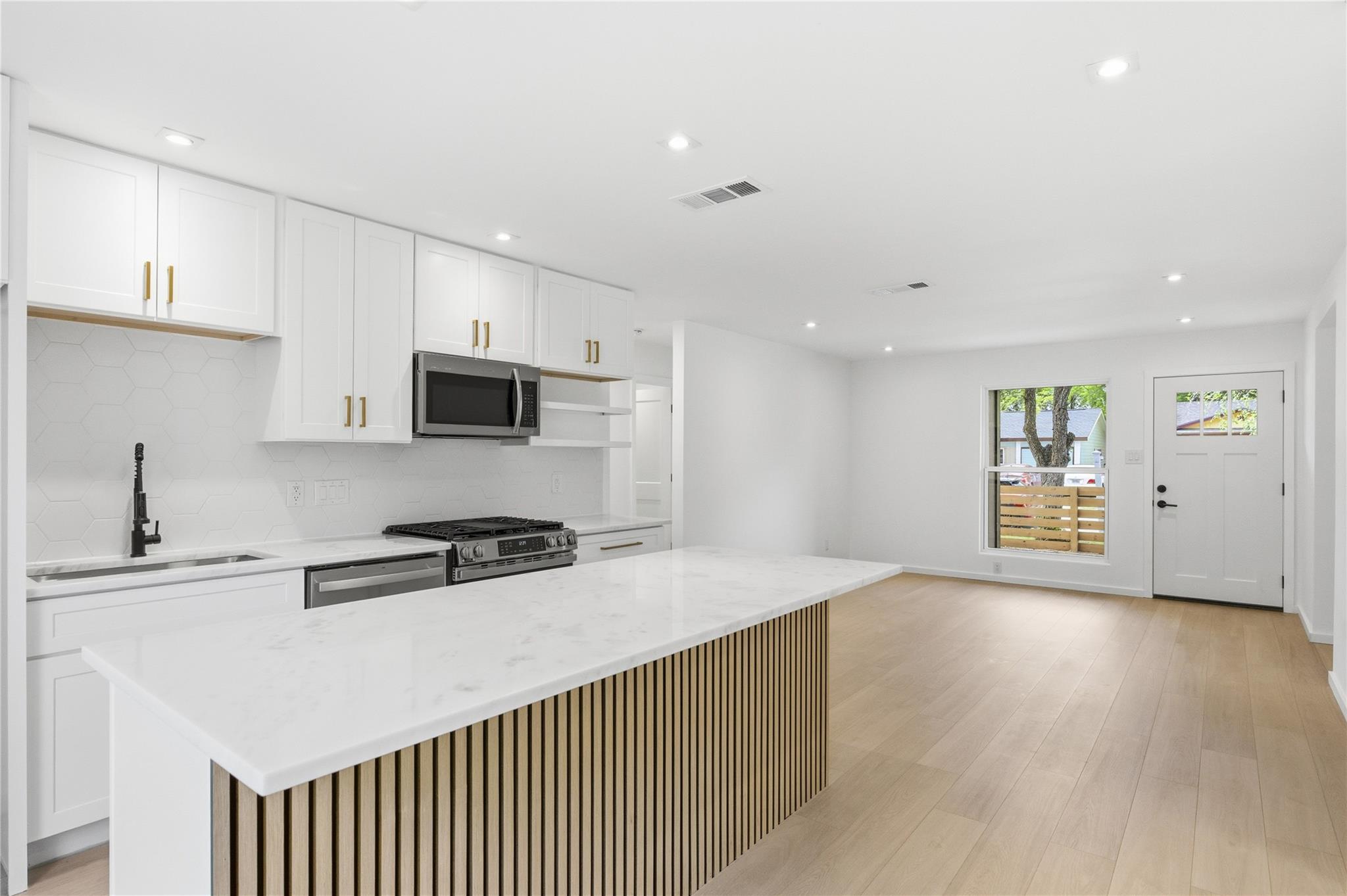 4400 Dovehill Drive Austin TX 78744