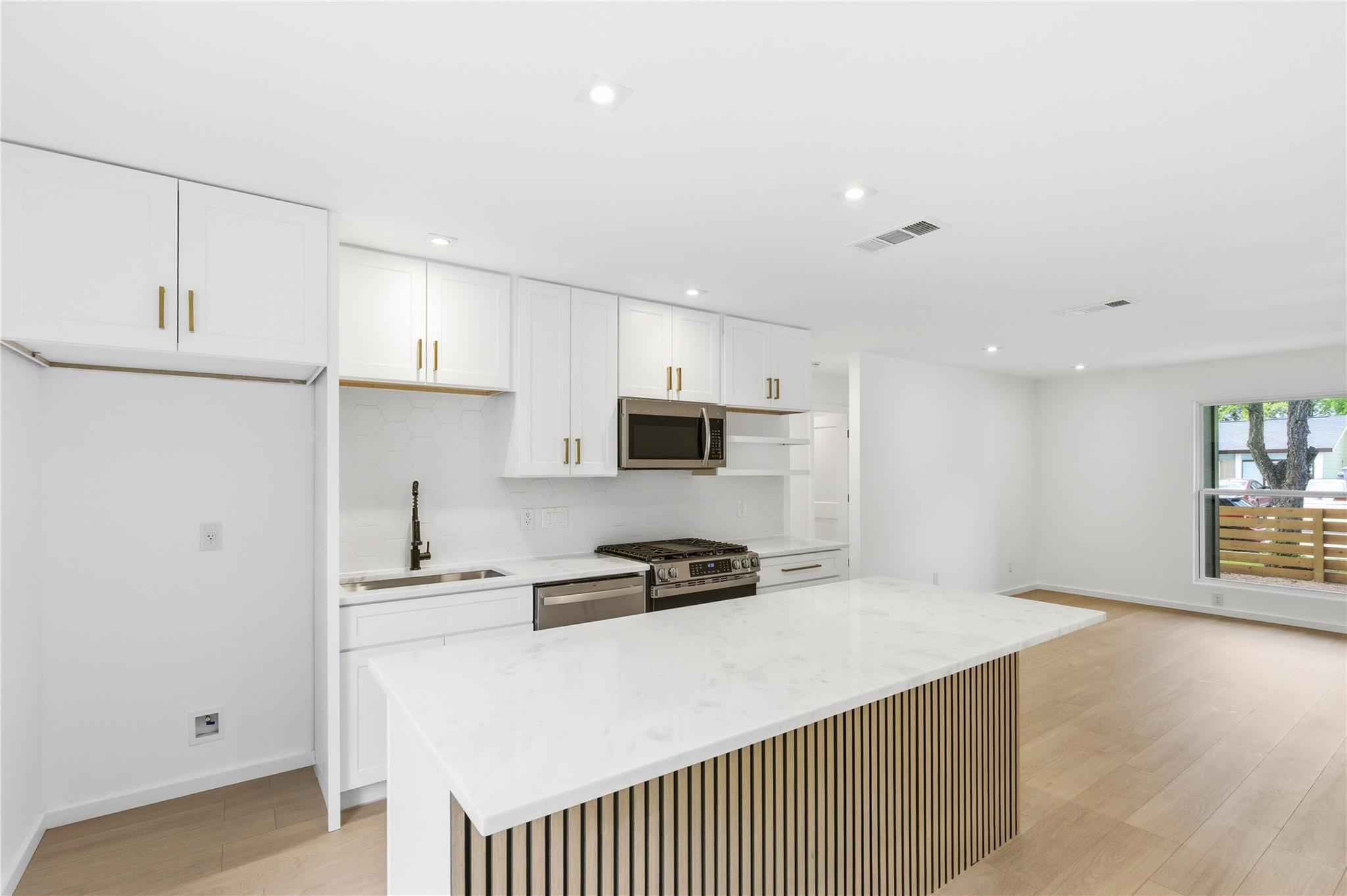 4400 Dovehill Drive Austin TX 78744