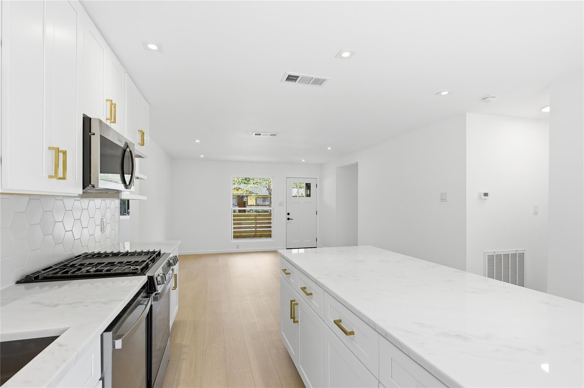 4400 Dovehill Drive Austin TX 78744