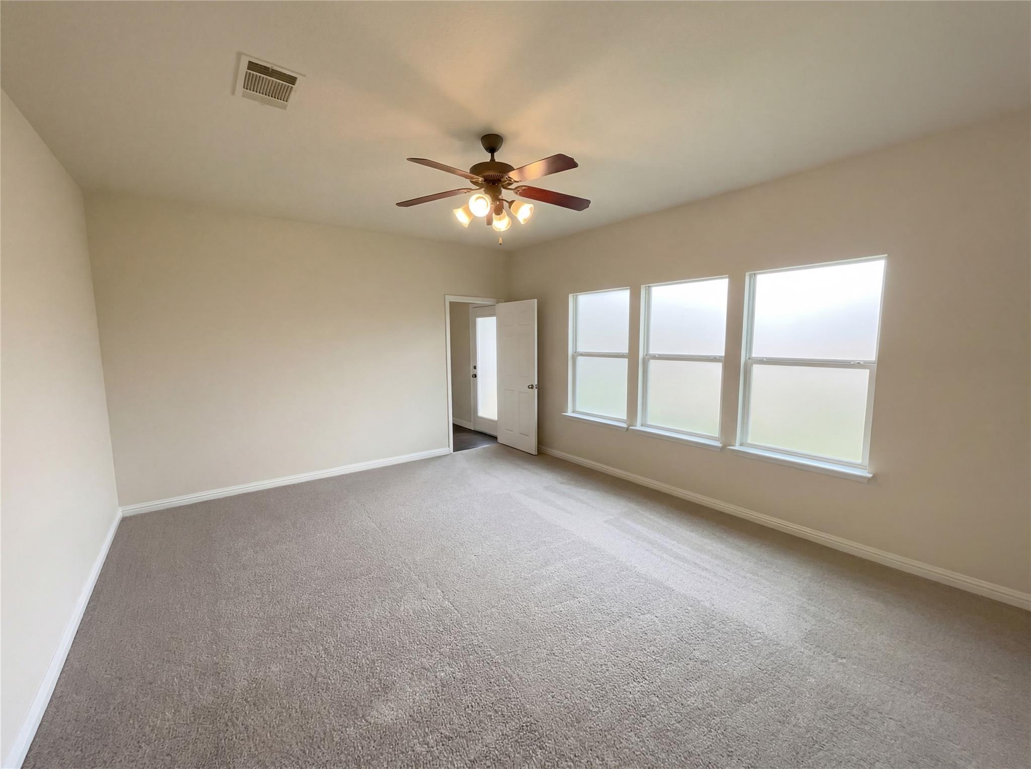 128 Inman Drive Hutto TX 78634