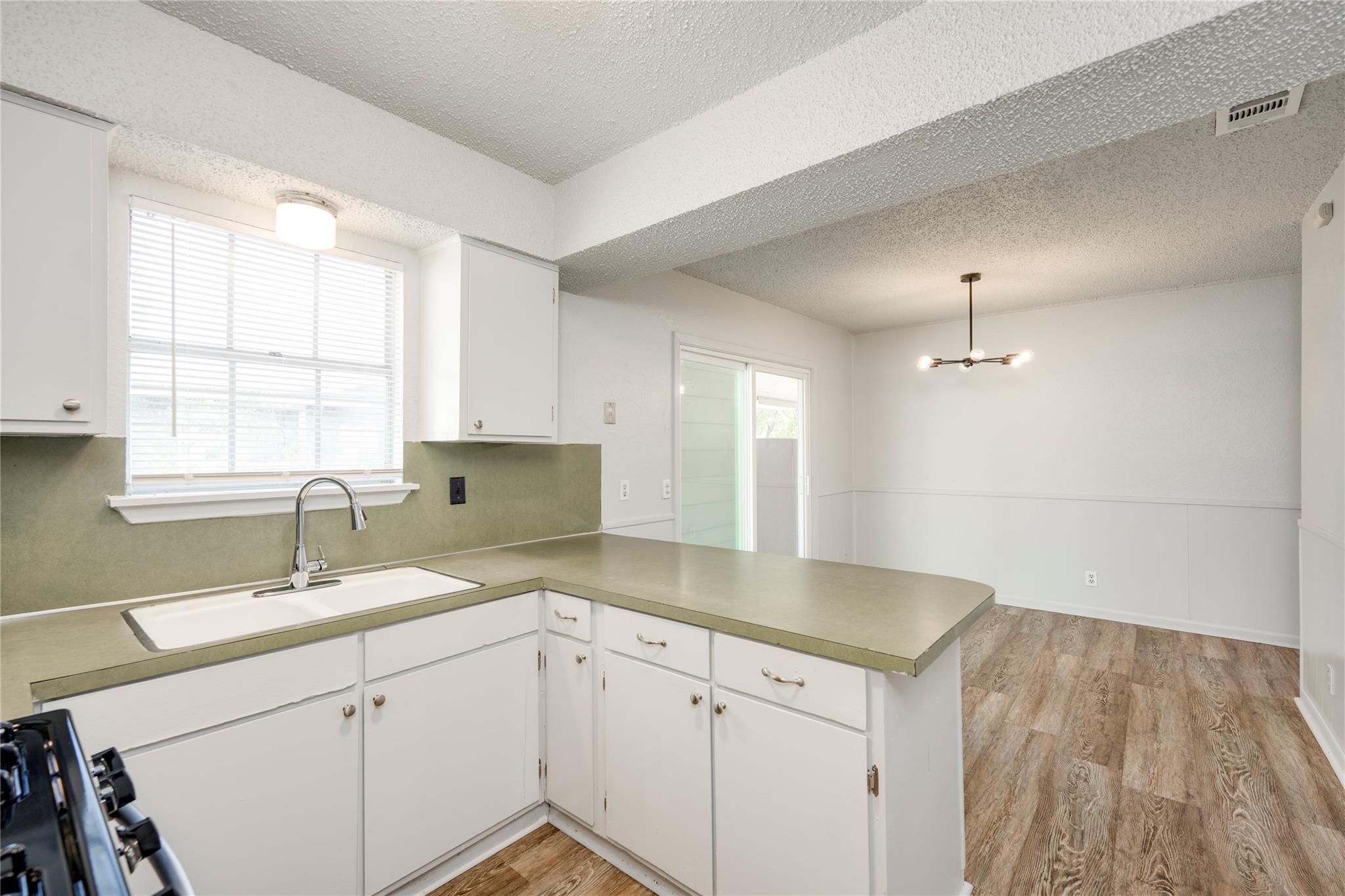 5900 Glen Meadow Drive Austin TX 78745