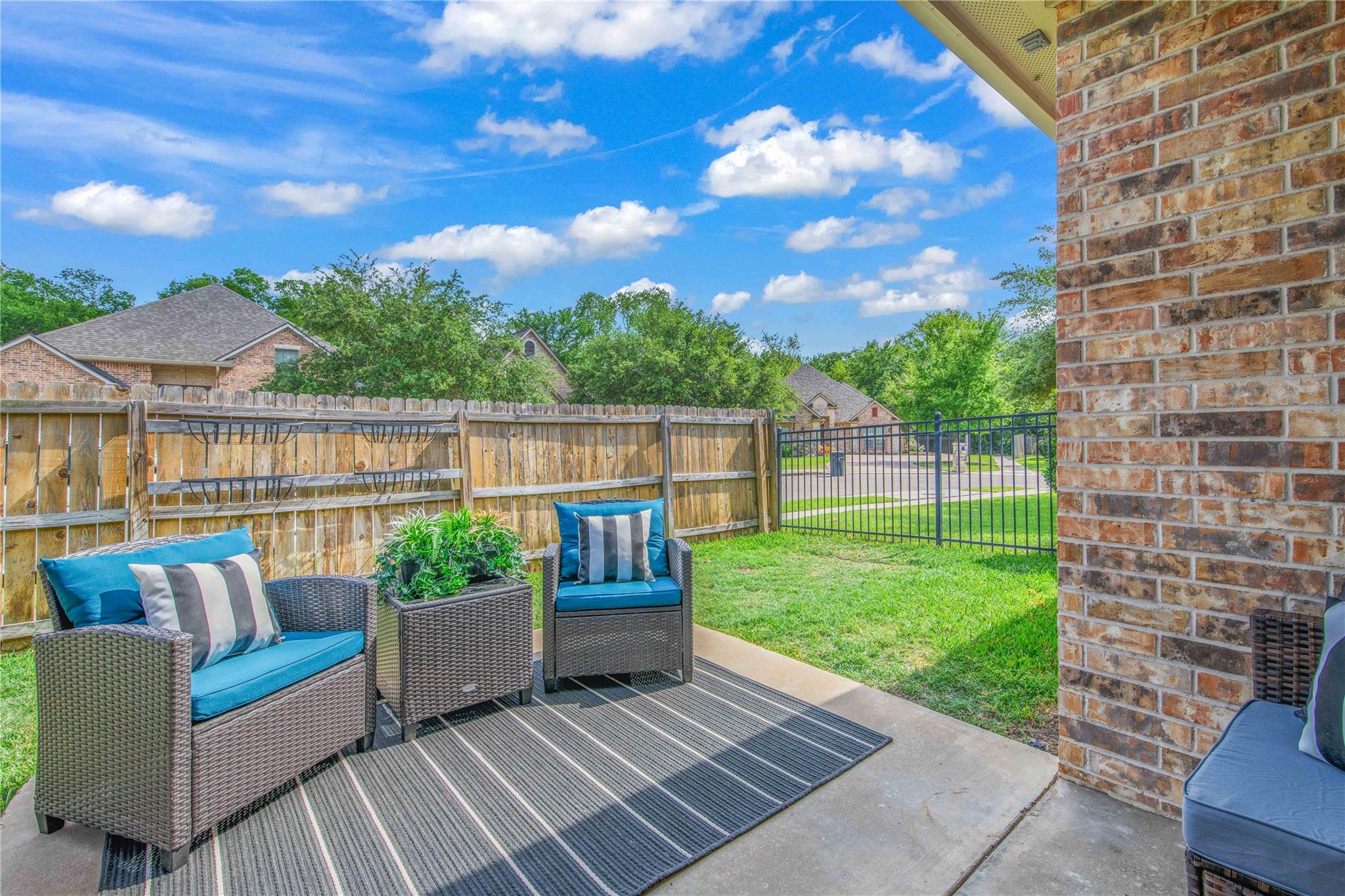 1723 Creekside Circle College Station TX 77845
