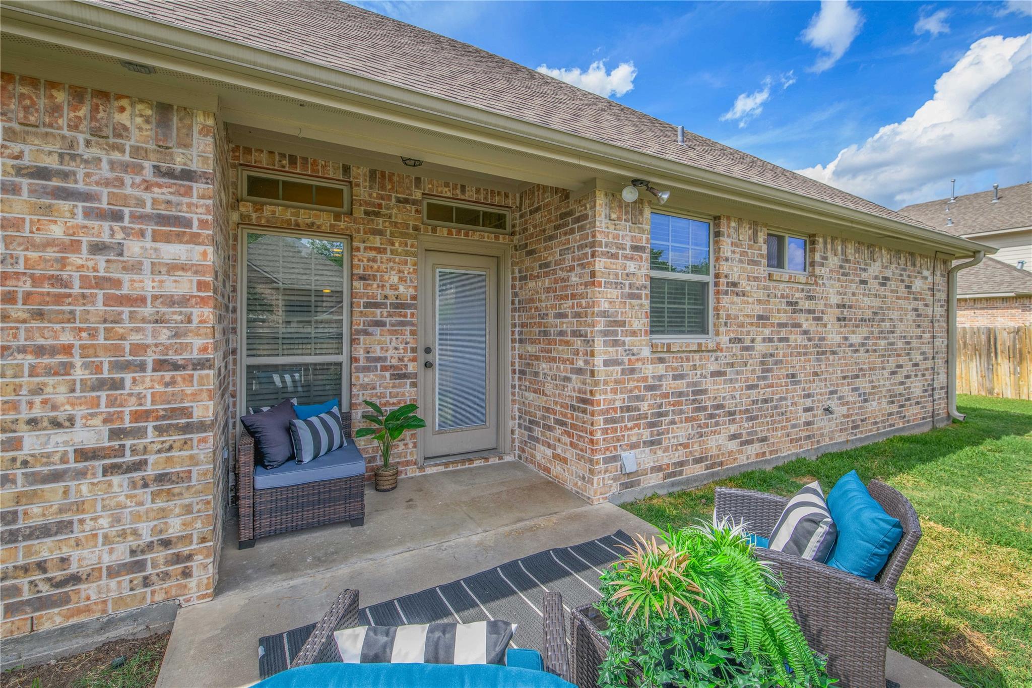1723 Creekside Circle College Station TX 77845