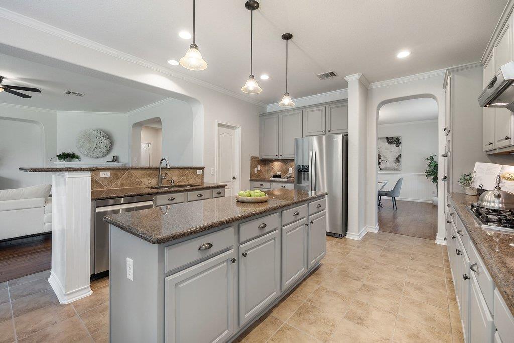 11129 Bastogne Loop Austin TX 78739