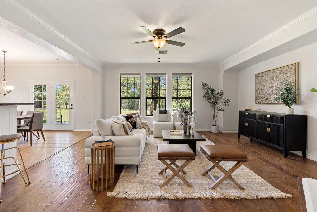 11129 Bastogne Loop Austin TX 78739