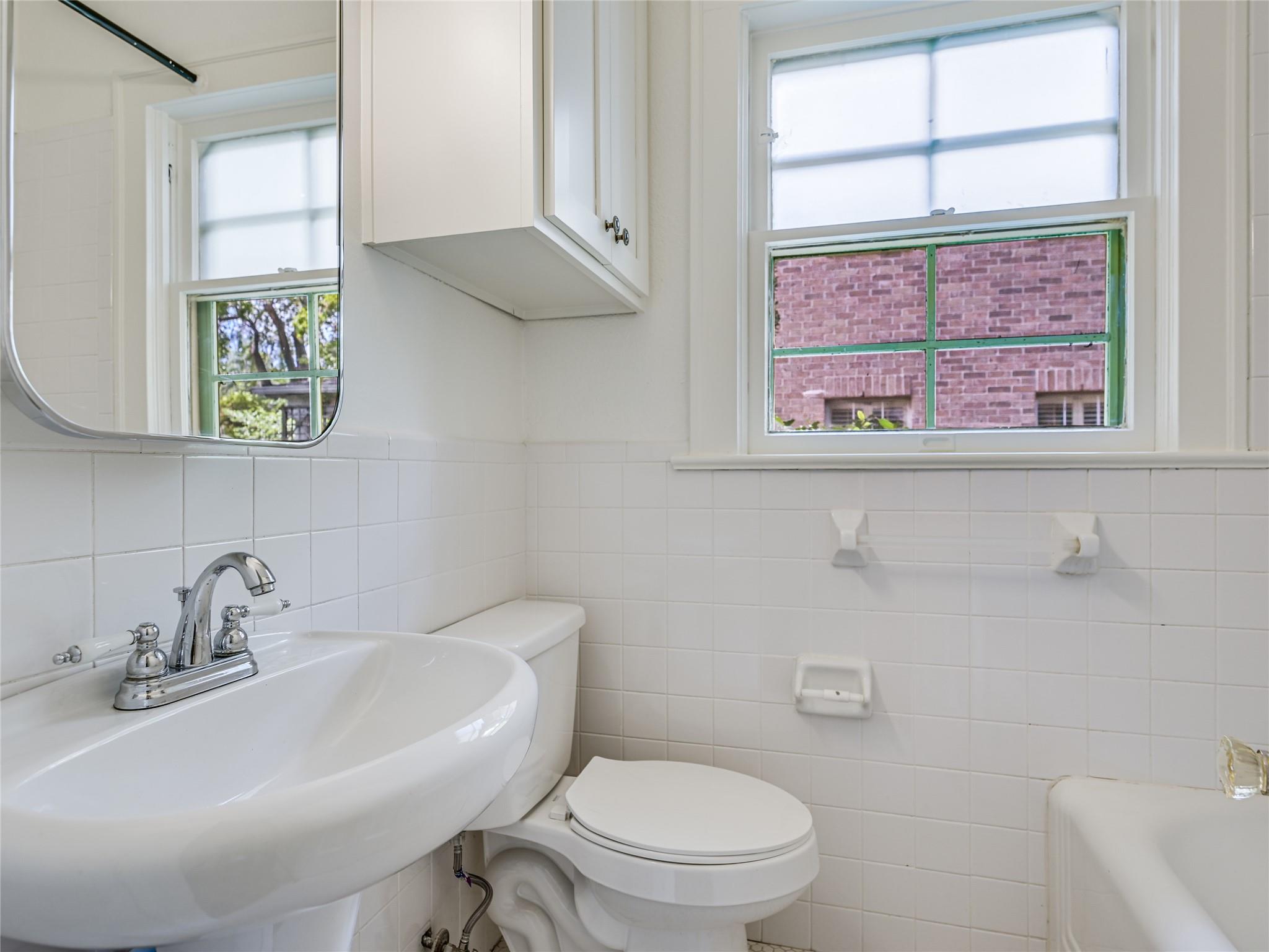 501 Carolyn Avenue Austin TX 78705