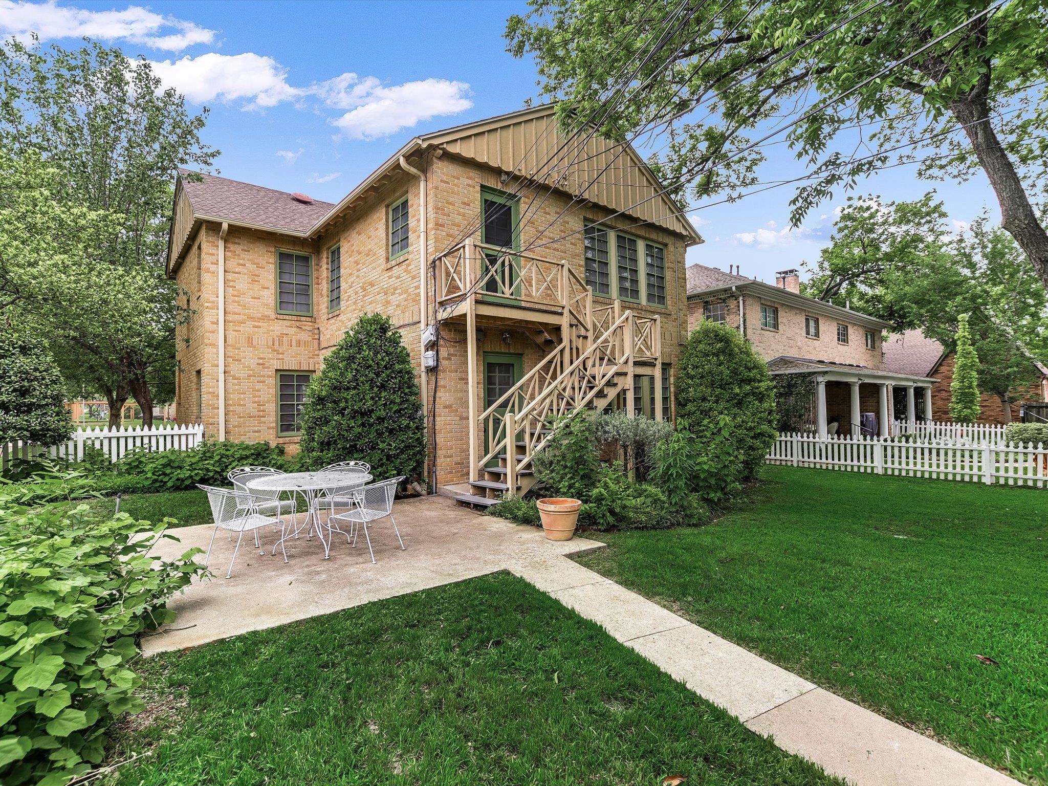 501 Carolyn Avenue Austin TX 78705