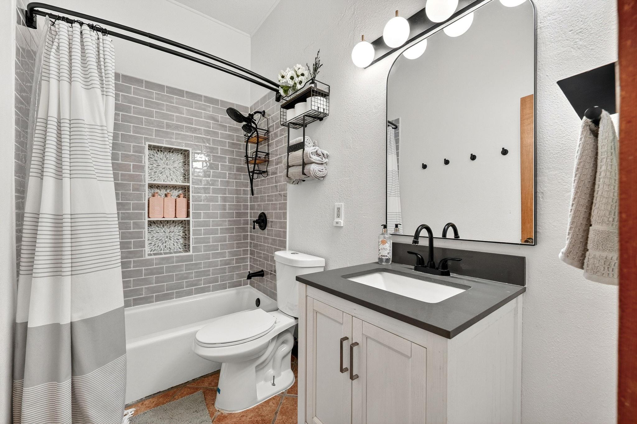 22706 Rocking A Trail Spicewood TX 78669