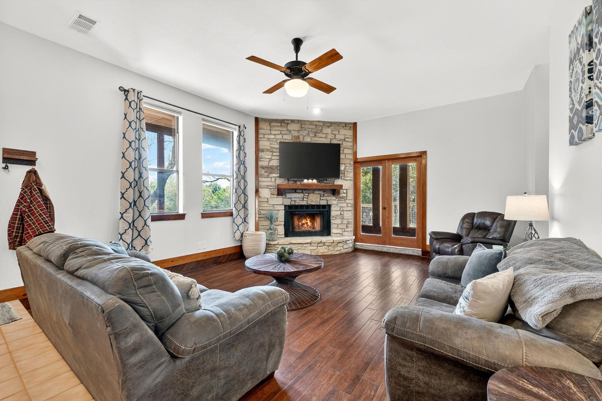 22706 Rocking A Trail Spicewood TX 78669