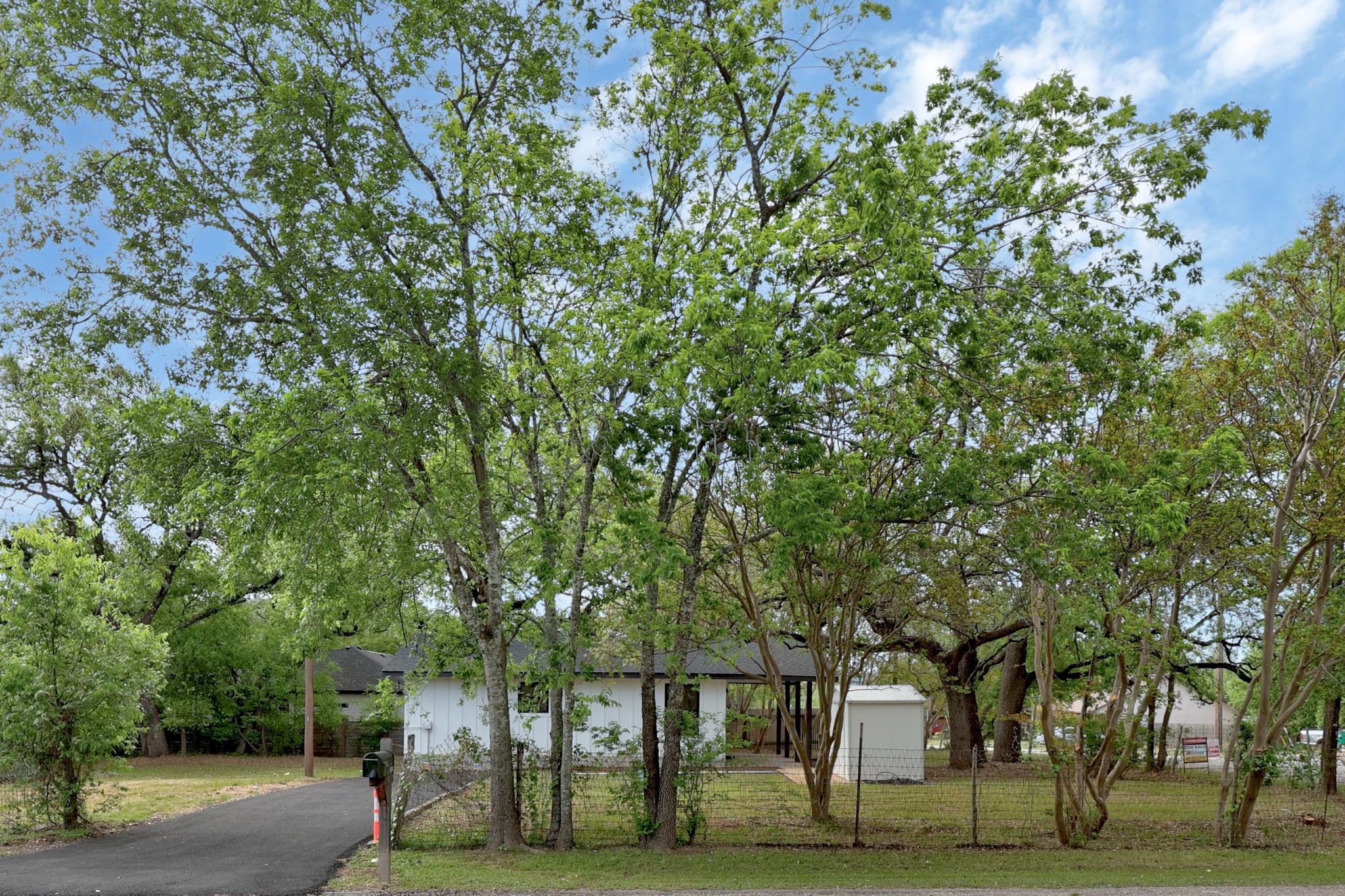11013 Travis Drive Jonestown TX 78645