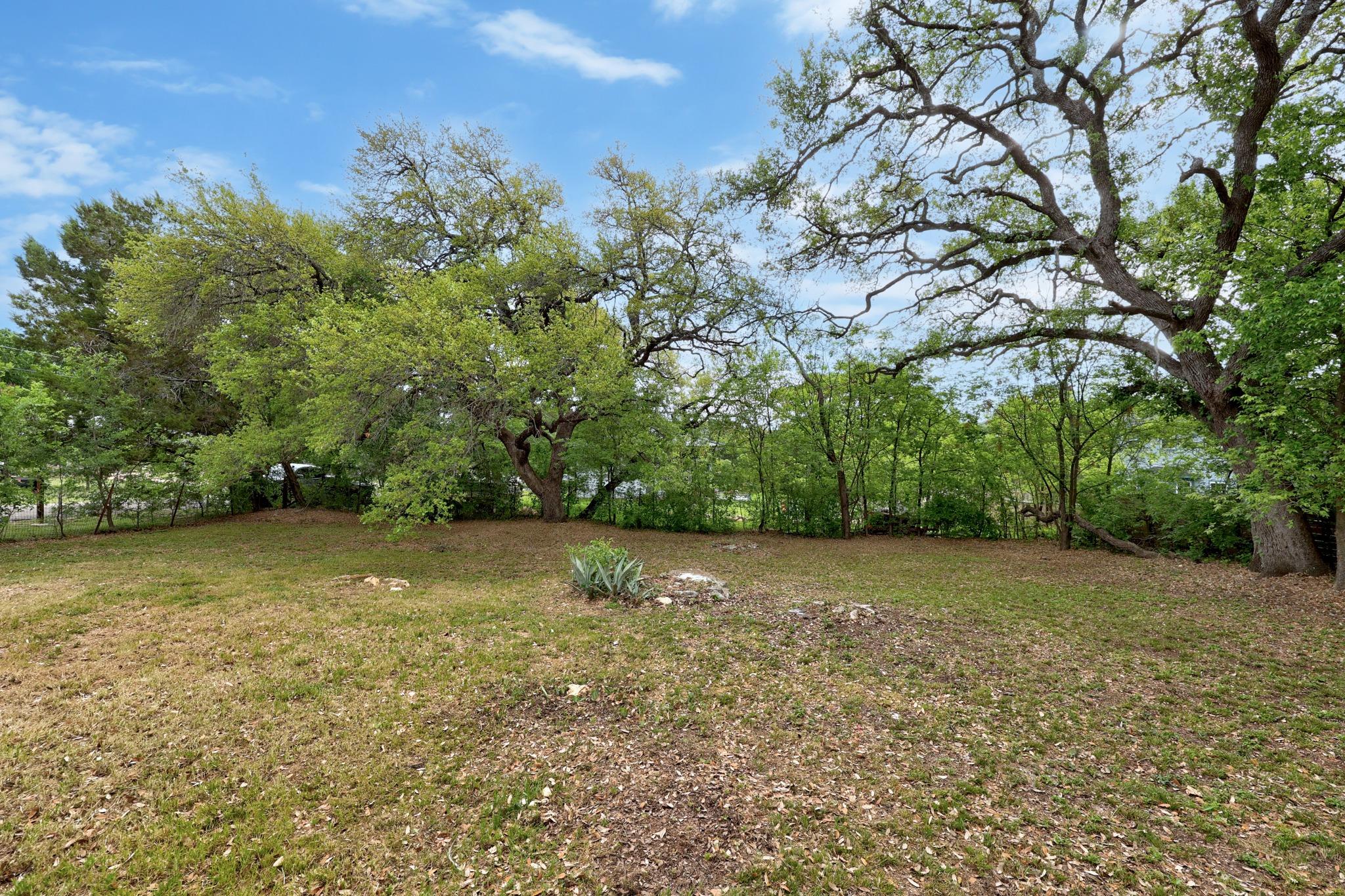 11013 Travis Drive Jonestown TX 78645