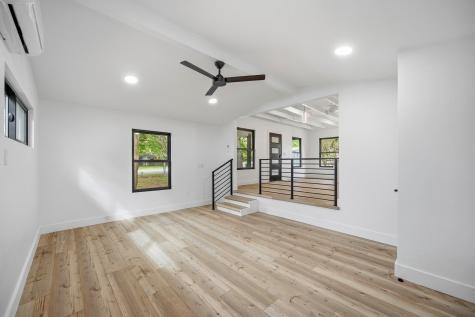 11013 Travis Drive Jonestown TX 78645