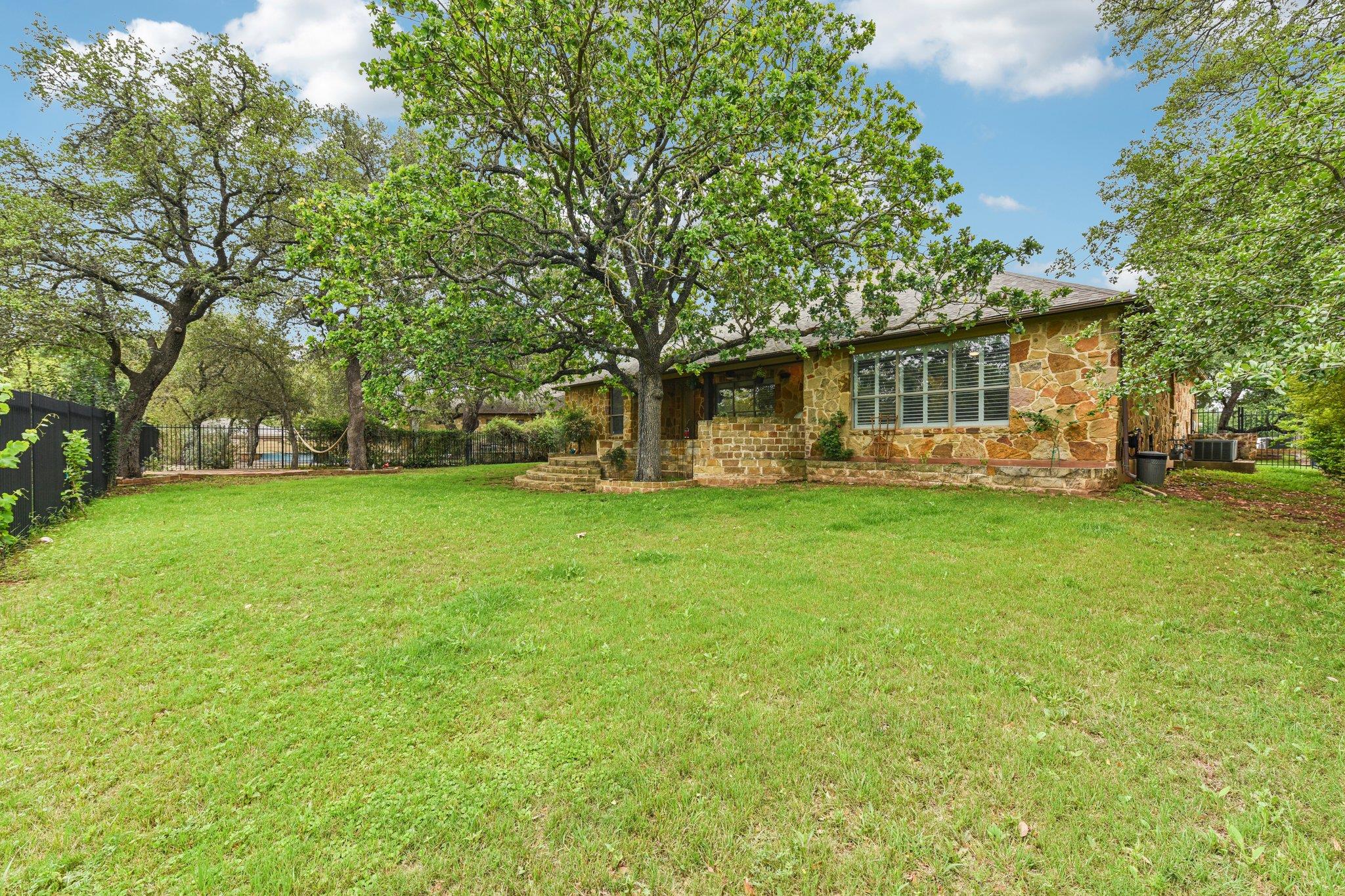 10617 Camillia Blossom Lane Austin TX 78748