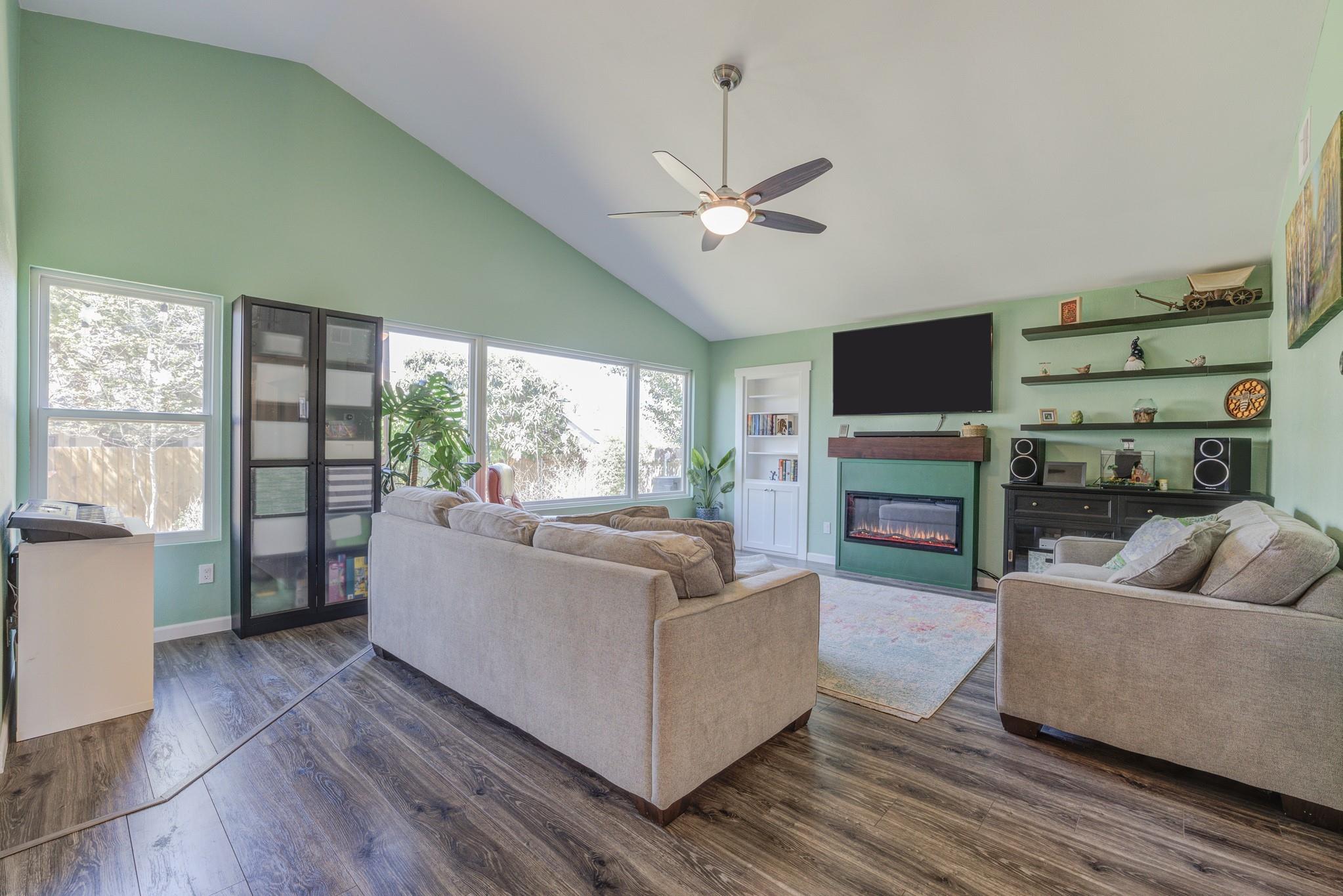 12004 Swearingen Drive Austin TX 78758