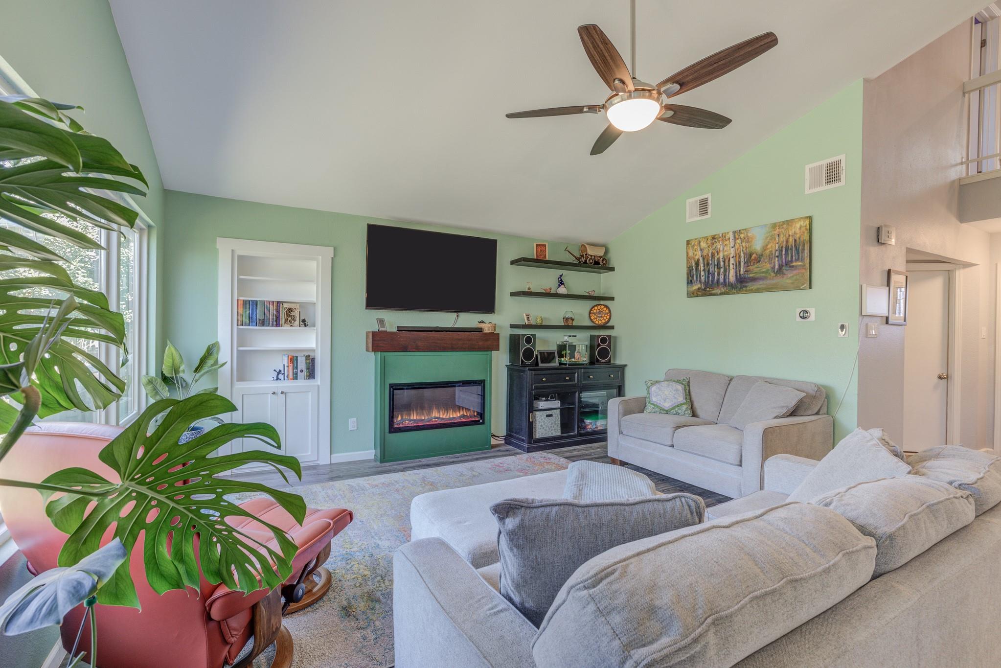 12004 Swearingen Drive Austin TX 78758