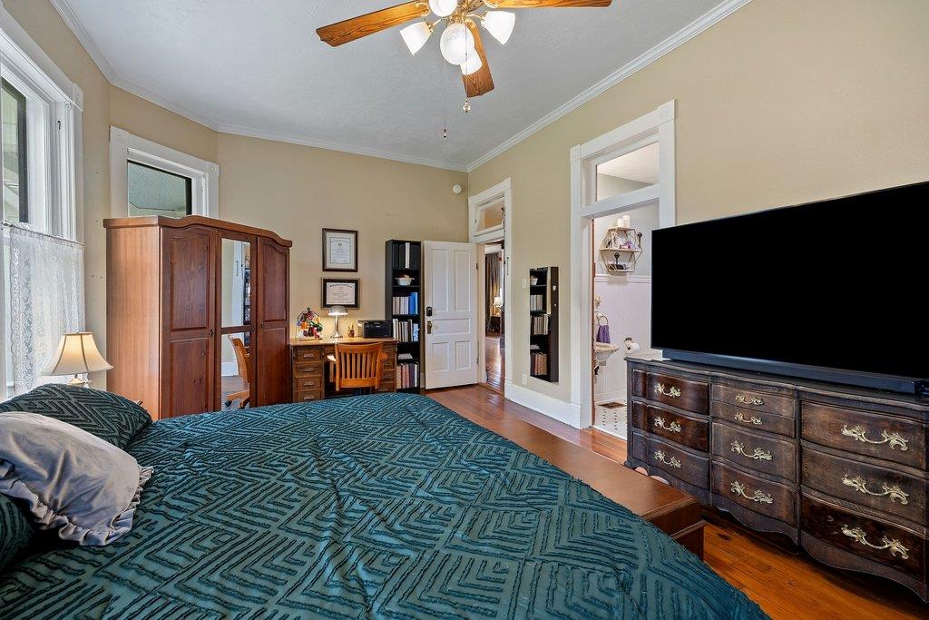819 Hackberry Street Taylor TX 76574