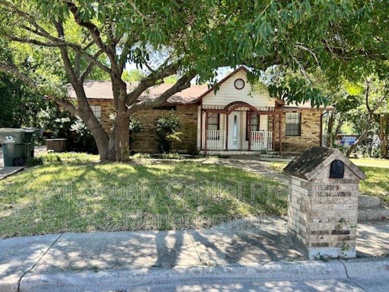 1128 Field Street San Marcos TX 78666