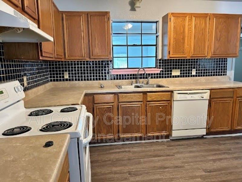 1128 Field Street San Marcos TX 78666