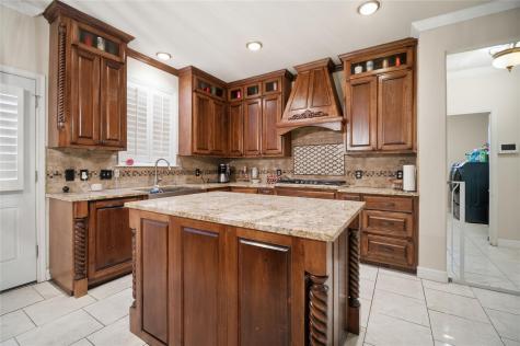 113 Scarlet Oak Cove Kyle TX 78640