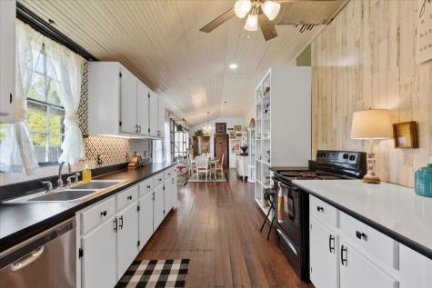 3848 S Highway 304 Rosanky TX 78953