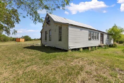 3848 S Highway 304 Rosanky TX 78953