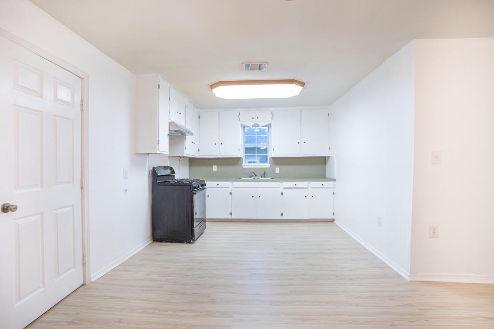 207 Harris Street Elgin TX 78621