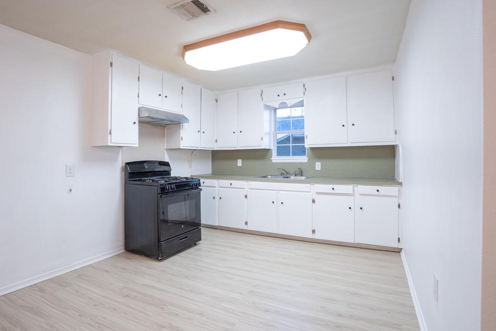 207 Harris Street Elgin TX 78621
