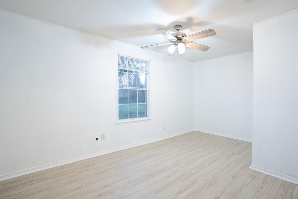 207 Harris Street Elgin TX 78621