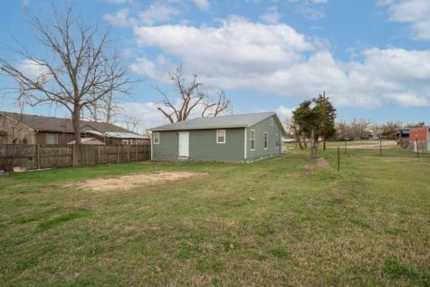 207 Harris Street Elgin TX 78621