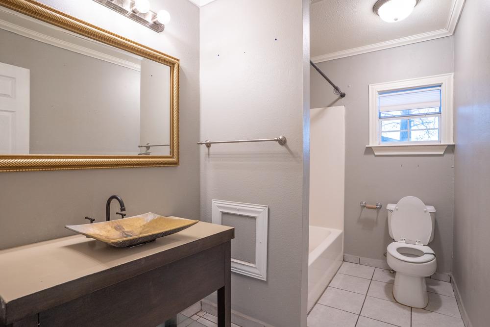 207 Harris Street Elgin TX 78621