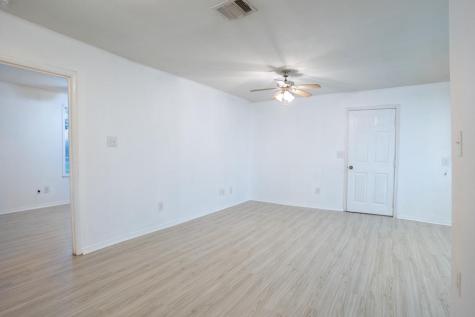 207 Harris Street Elgin TX 78621