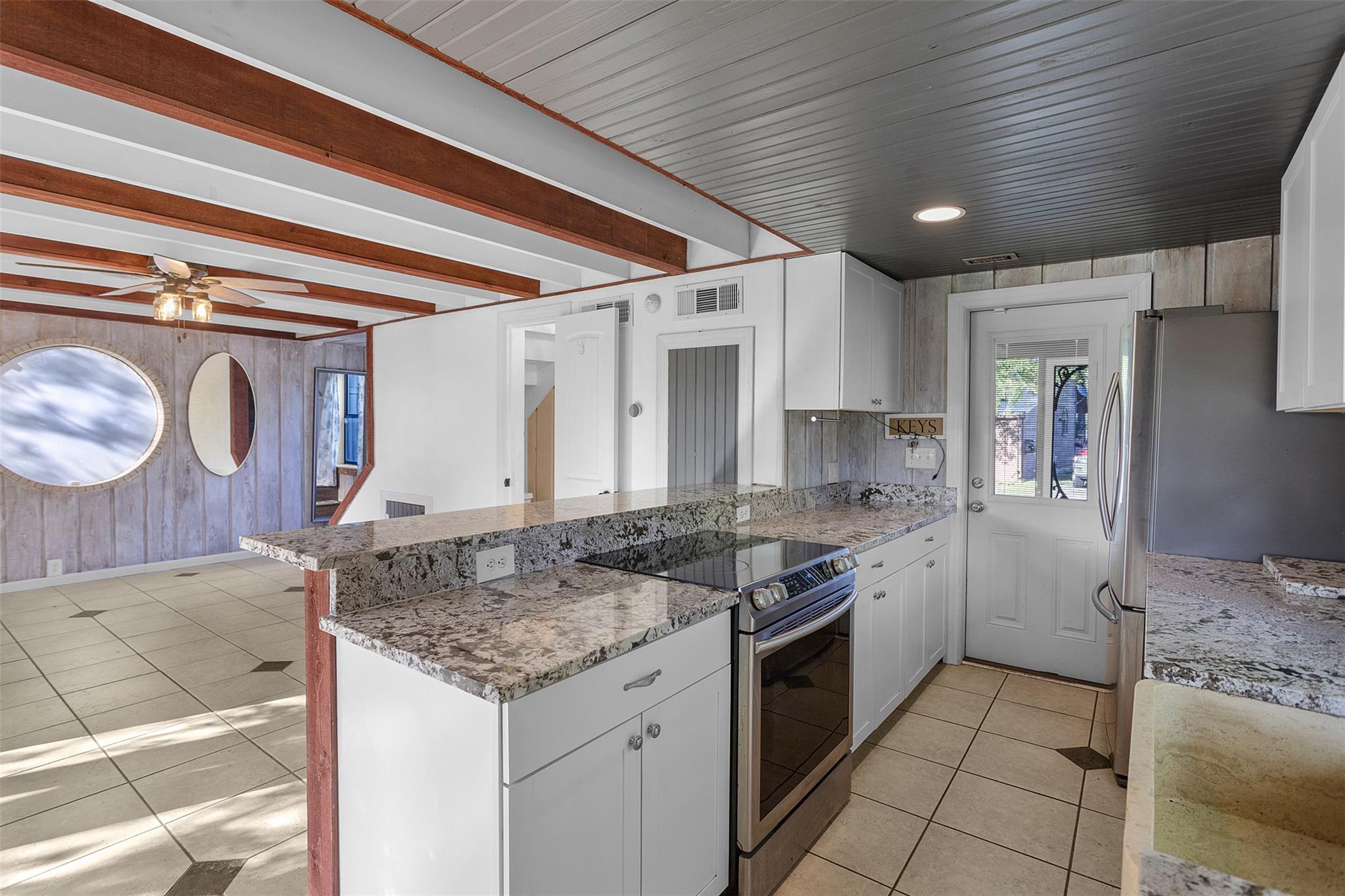 118 Topspin Circle Spicewood TX 78669