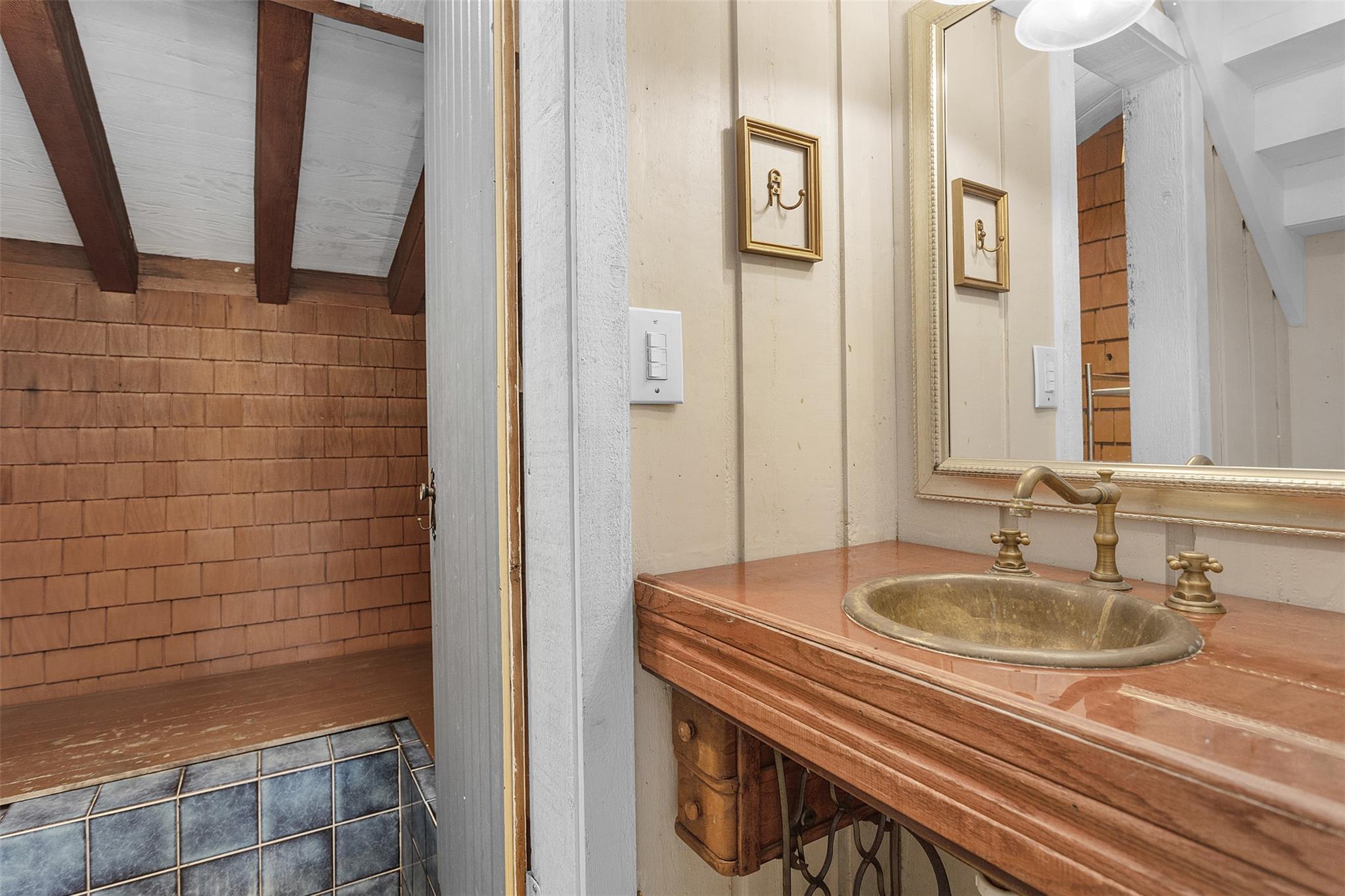 118 Topspin Circle Spicewood TX 78669